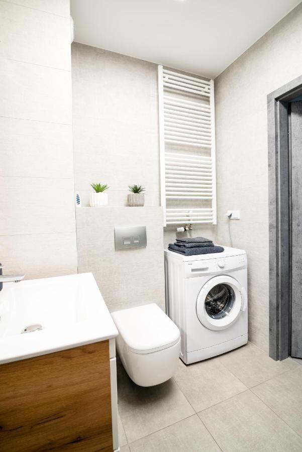 Unique Apt Eve - Free Garage 克拉科夫 外观 照片